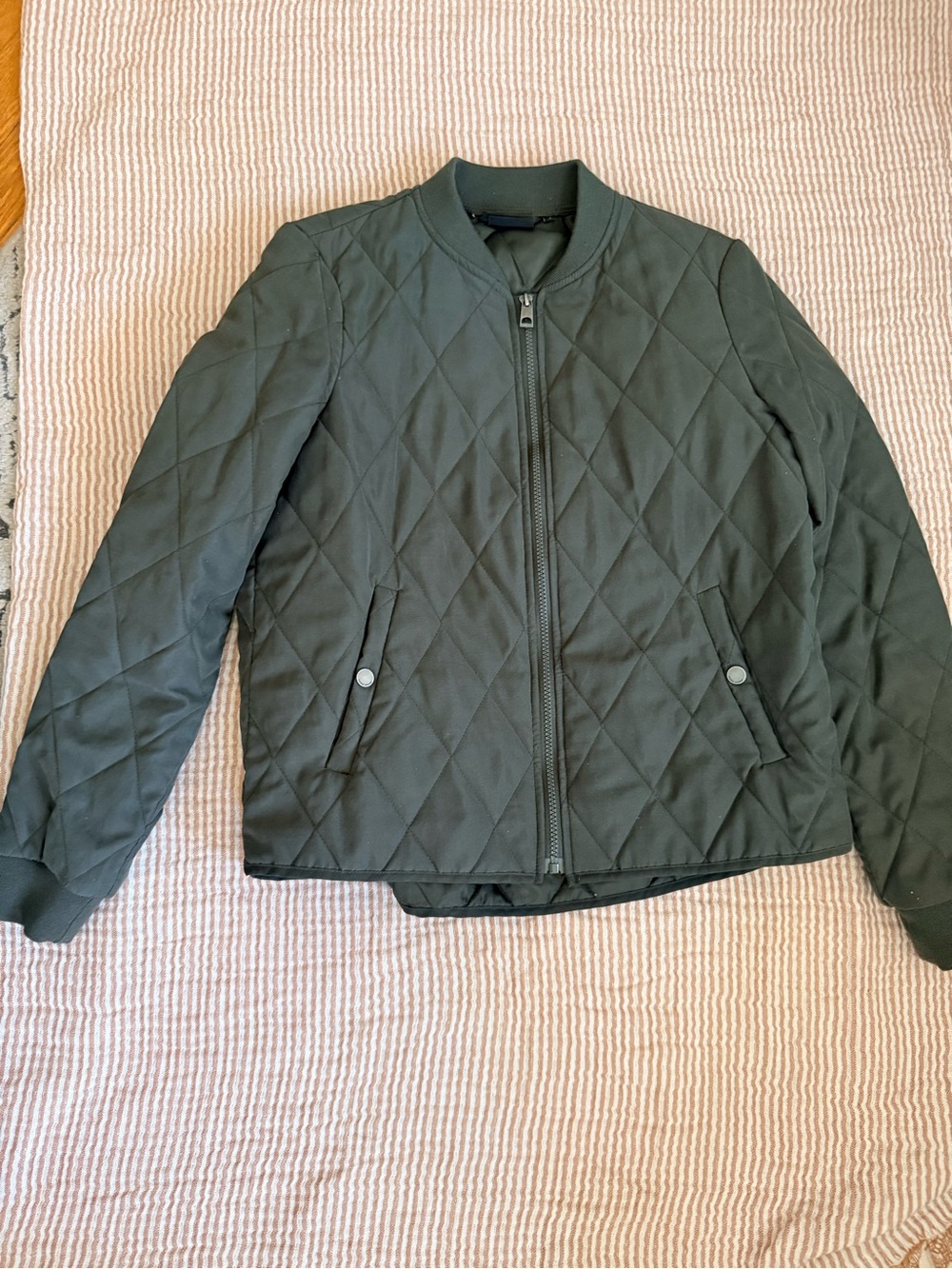 Vero Moda Quilted Bomber Jacket in Olive